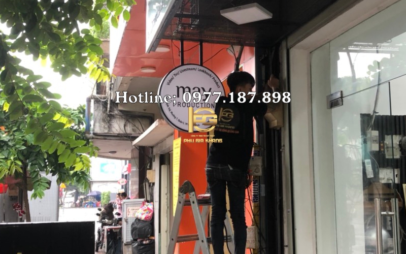 hộp đèn mica dán decal đẹp giá rẻ